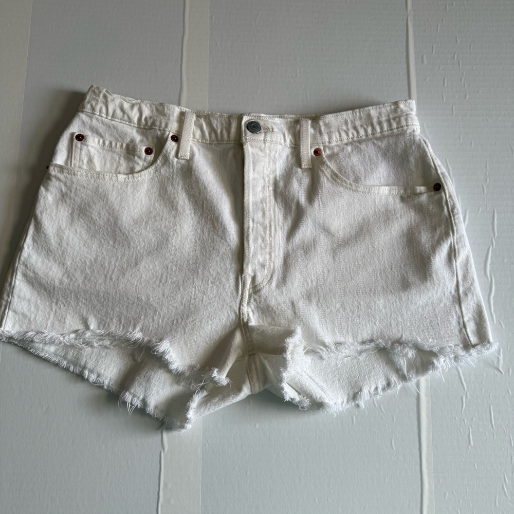 Levi's 501 White Frayed Hem Jean Shorts Size L